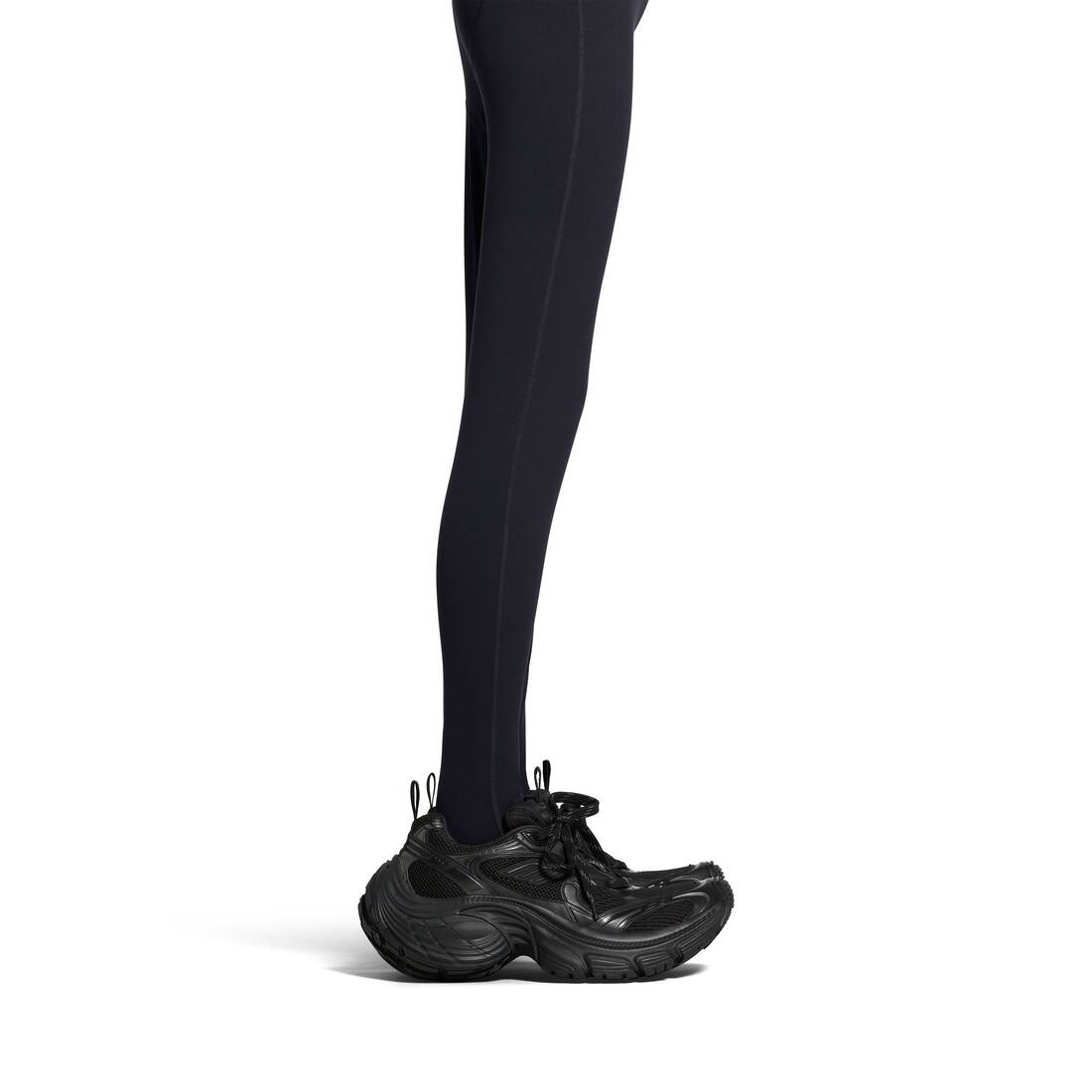 Women’s 10xl Sneaker in Black - Image 8